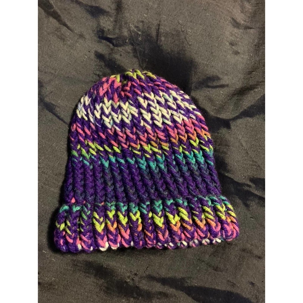 Handmade baby hats (bundle of 8) - Picture 3 of 9